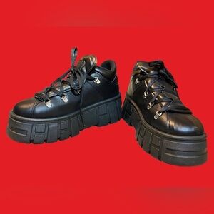 ASOS Mocha Chunky Hiker Flat Shoes - Women's Size 8 (Black)​